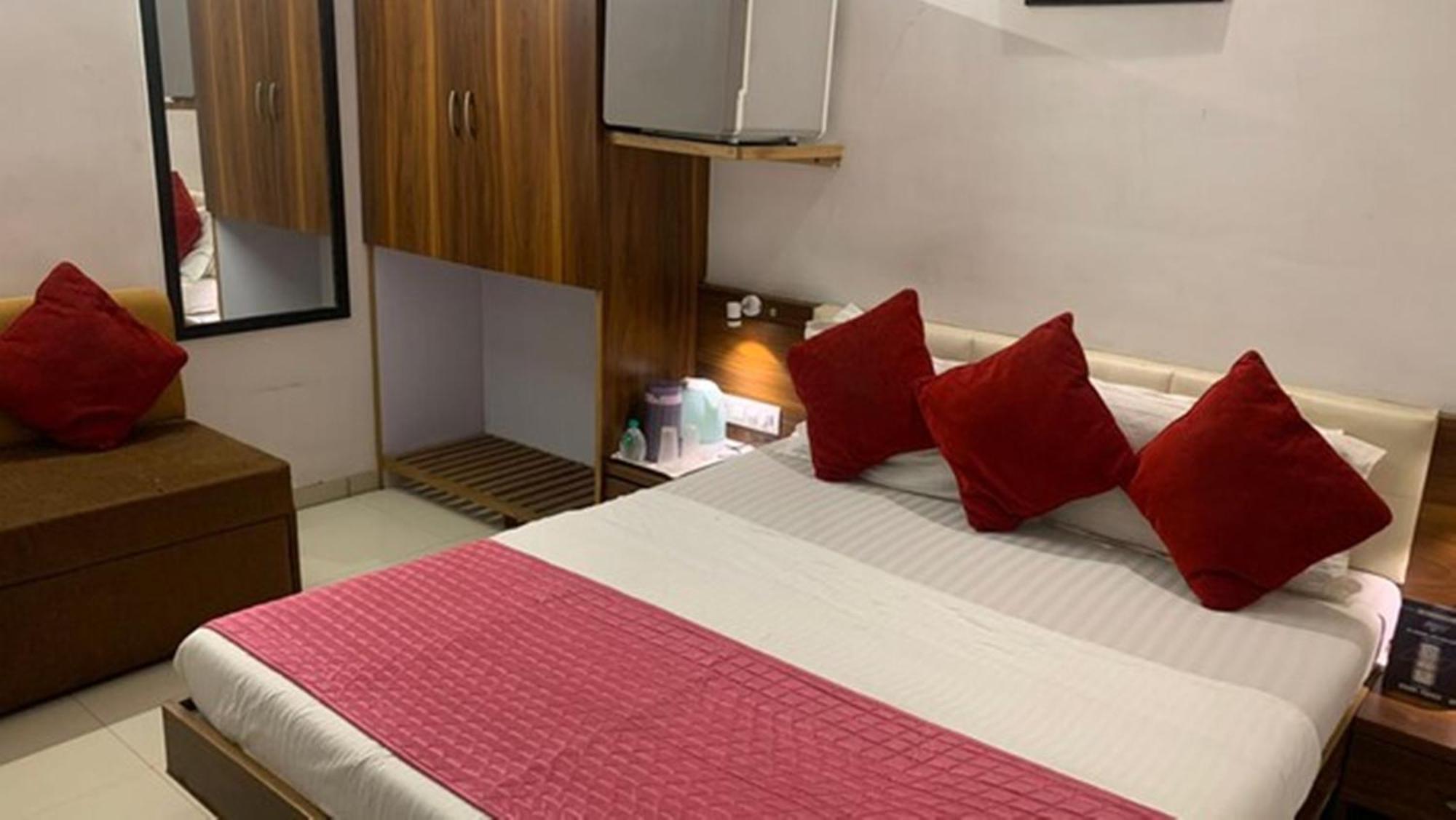Hotel Chatako Ahmedabad Extérieur photo